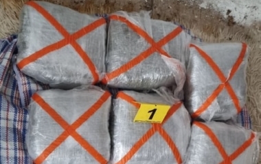 Službenici Odsjeka za borbu protiv zloupotrebe opojnih droga u Zenici prilikom pretresa pronašli i oduzeli 25,6 kg opojne droge, oružje i municiju