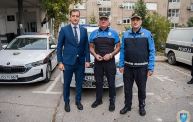 Ministar Vračo i komesar Gazić uručili vozila za potrebe Uprave policije MUP-a ZD