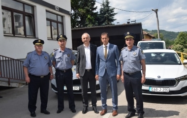 Ministar unutrašnjih poslova ZDK i policijski komesar posjetili Policijsku stanicu Žepče i Tešanj