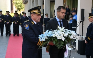 U povodu obilježavanja 15. maja, Dana policije ZDK na spomen obilježju položeno cvijeće