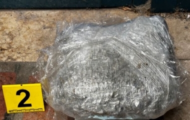 Uprava policije MUP-a ZDK pretresima u Zenici zaplijenila 4.4 kg opojne droge